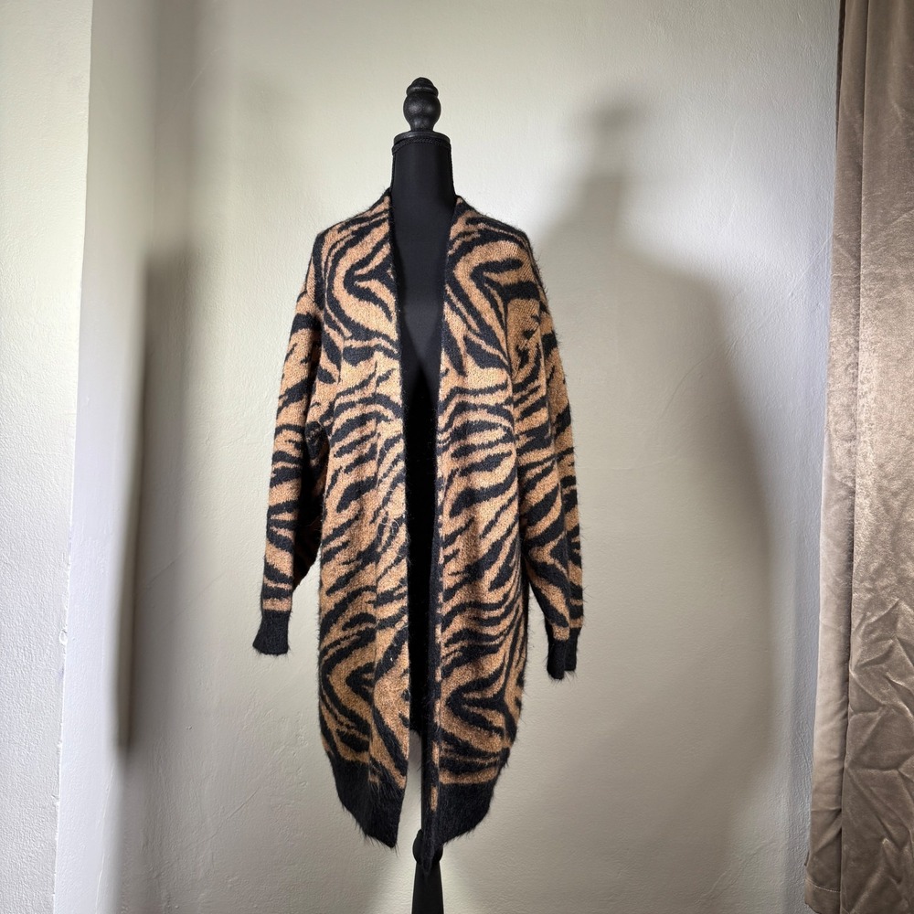 HM Sweater Womens M‎ Animal Print Long Cardigan Open Front Oversized
